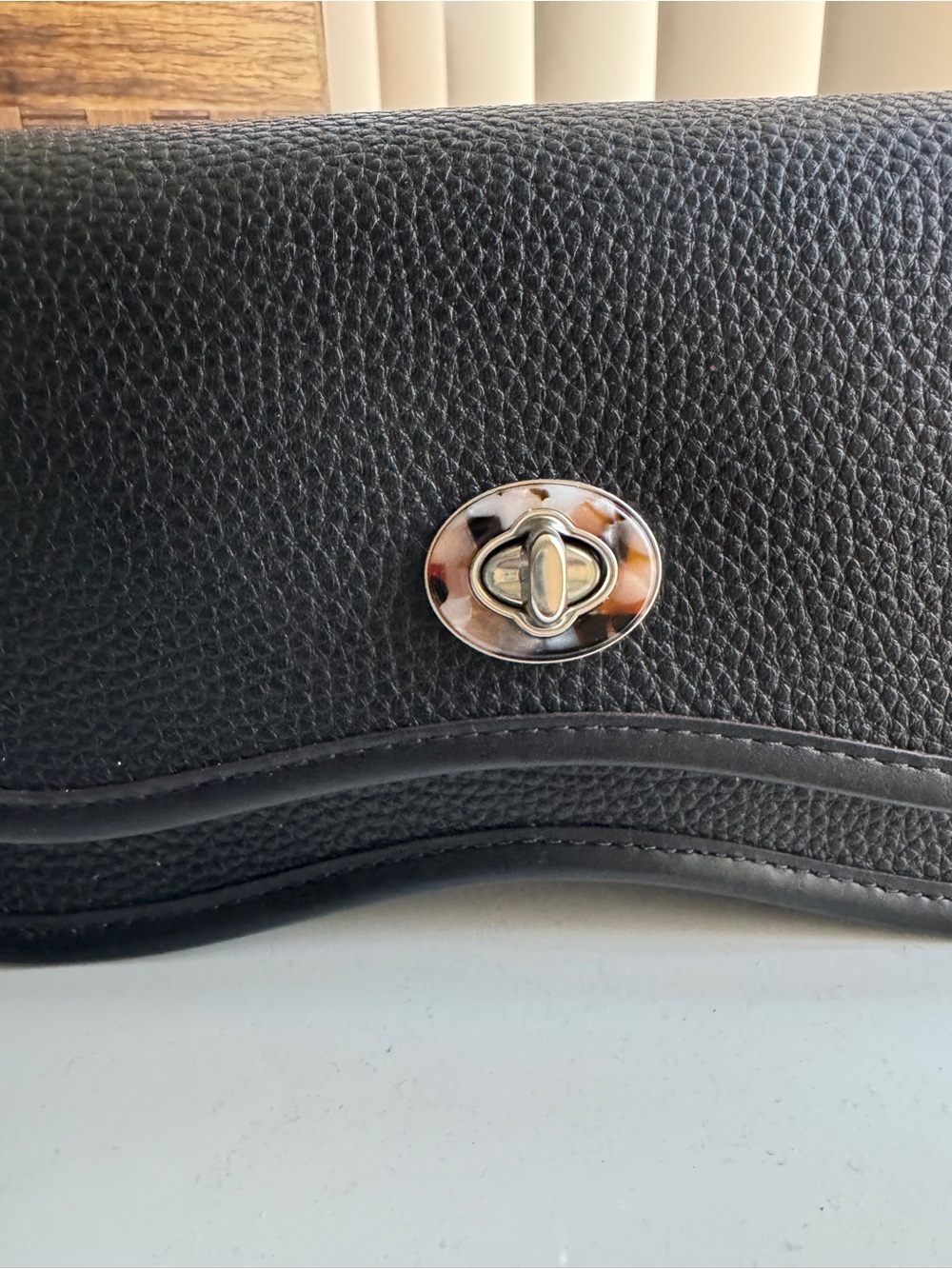 Coachtopia Black Pebbled Crossbody Bag with Tortoiseshell Acrylic Chain - Picture 3 of 4